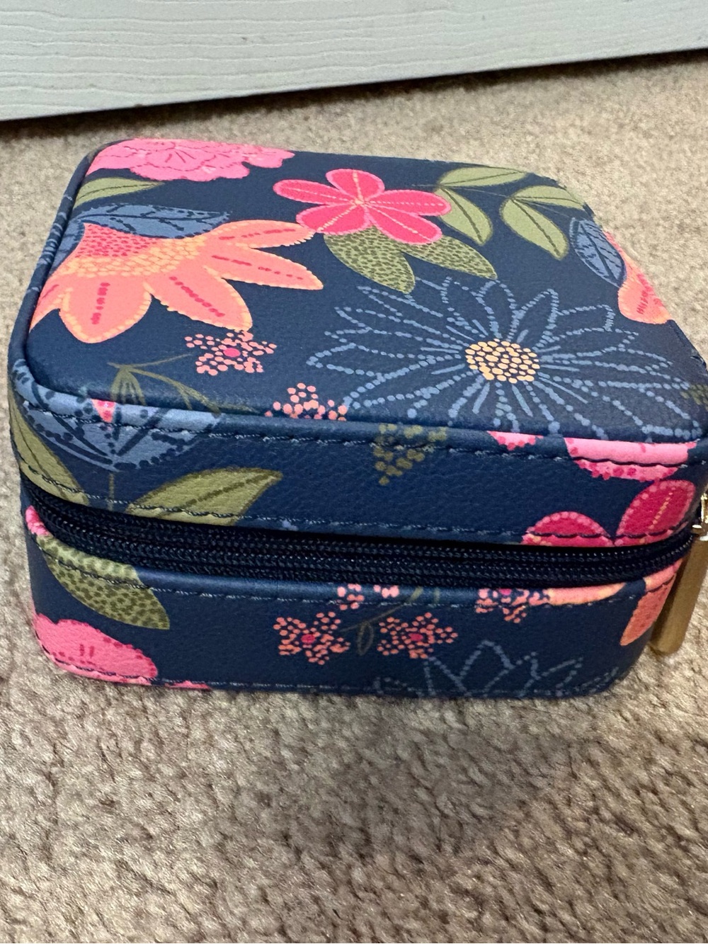 thirty-one Navy and Pink Florals Travel Jewelry Case